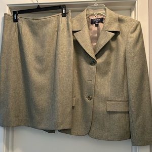 Women’s Skirt Set - Jones Wear